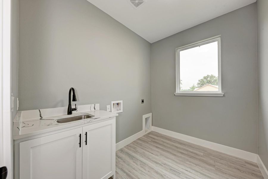 Image 38 of a home in .