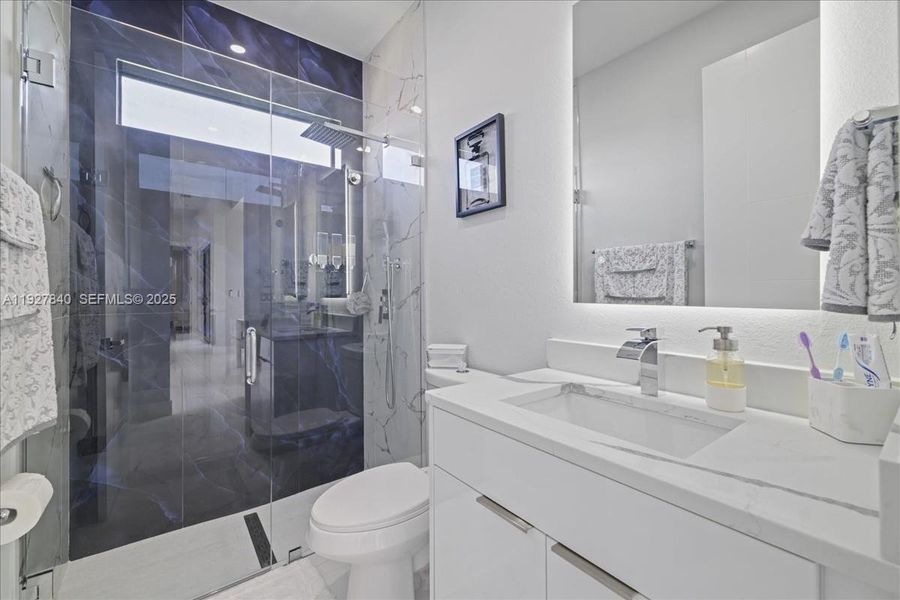 Furnished interior view inside a new home in , Cape Coral (Image 31). Furnished interior view inside a new home in , Cape Coral (Image 31).