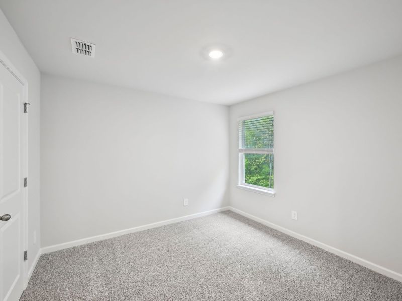 Spacious, unfurnished interior of a new home in Martin Springs - Estate Series, Lawrenceville (Image 22).