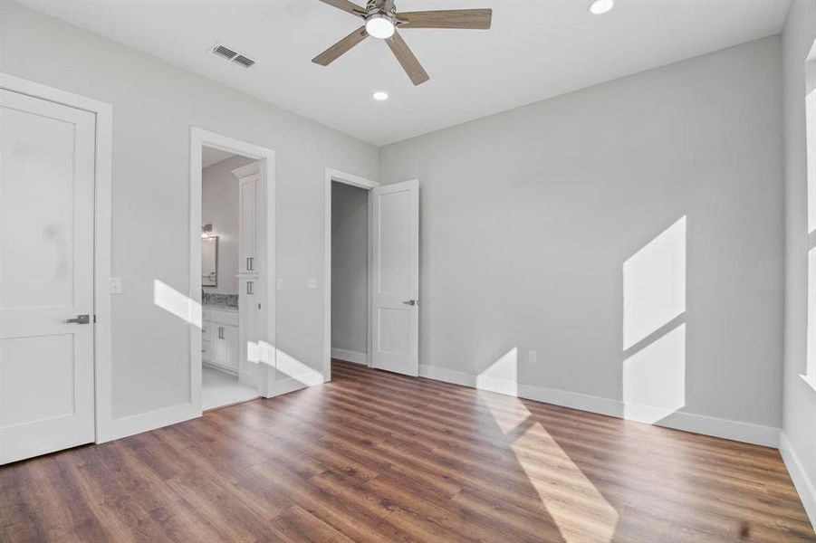 Spacious, unfurnished interior of a new home in , Lindale (Image 15).