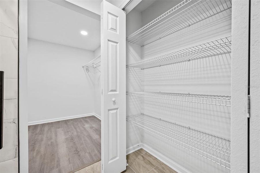 Spacious, unfurnished interior of a new home in , Gainesville (Image 17).