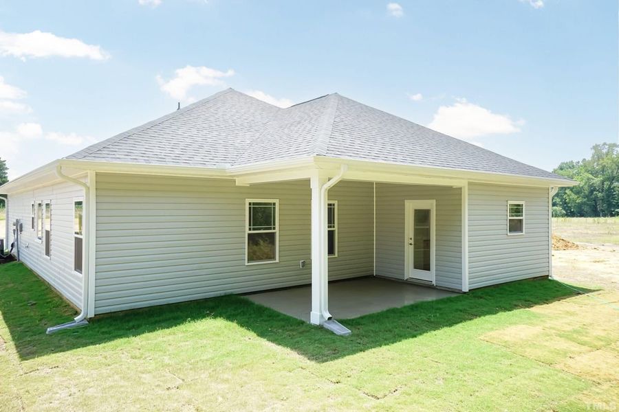 Representative exterior details of a home built from the 1634 by Adams Homes in Parkland Place, Pace (Image 3).