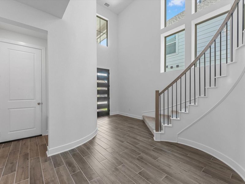 Representative image. Features, specifications, selections and colors may vary.