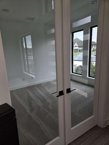 Spacious, unfurnished interior of a new home in , Richmond (Image 33).