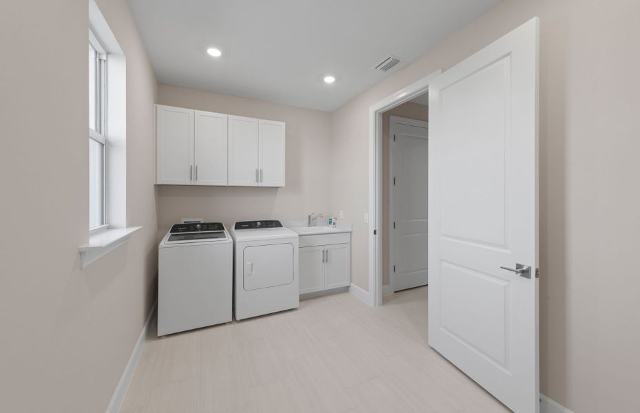 Spacious laundry room Spacious laundry room