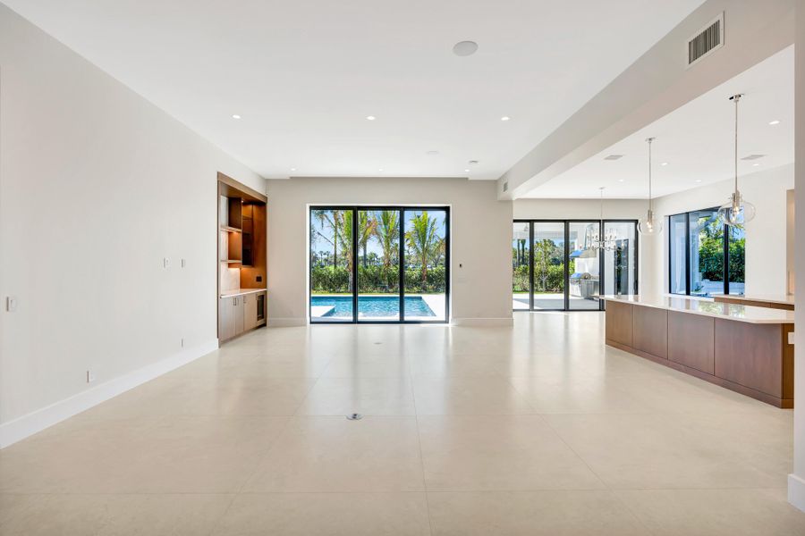 Seamless Indoor-Outdoor Flow