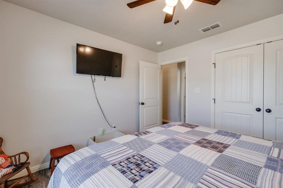 Furnished interior view inside a new home in , Abilene (Image 14).