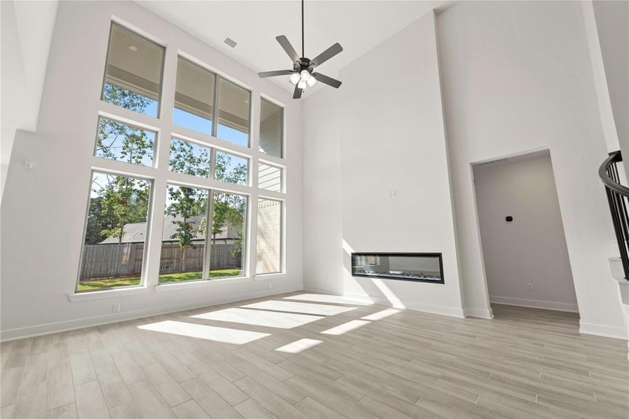 Representative image. Features, specifications, selections and colors may vary.