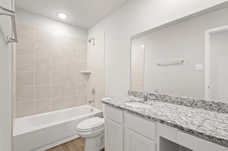 Furnished interior view inside a new home in Deer Creek, Crowley (Image 10).
