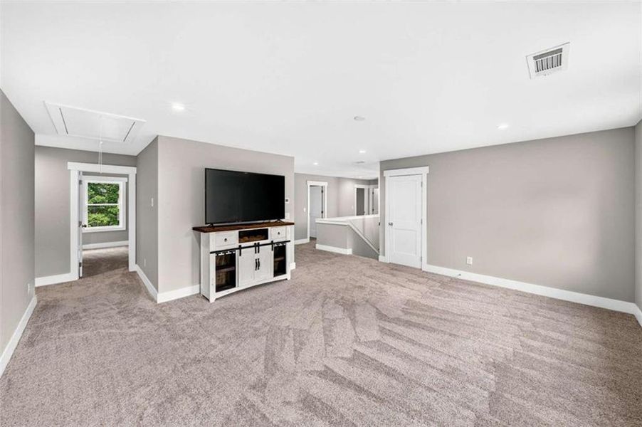 Spacious, unfurnished interior of a new home in , Hoschton (Image 72).