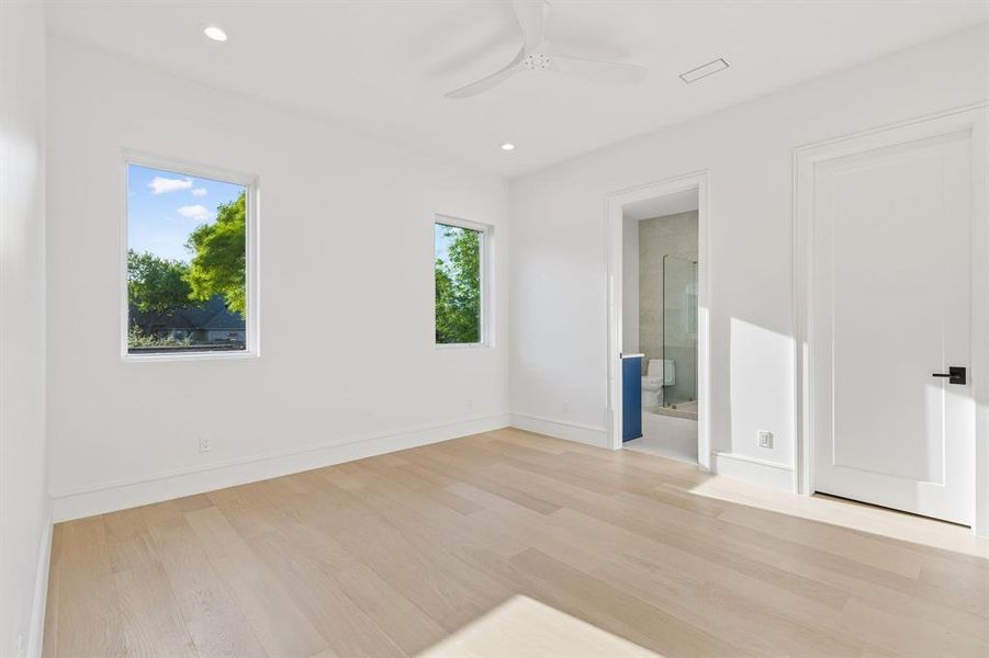 Spacious, unfurnished interior of a new home in , Dallas (Image 22).