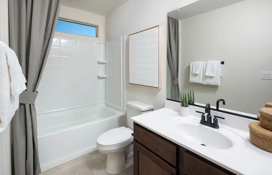 Furnished interior view inside a new home in Aloravita, Peoria (Image 4).