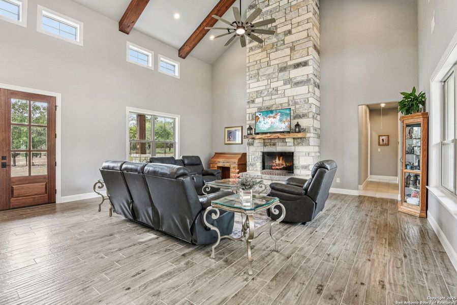 Image 50 of a home in .