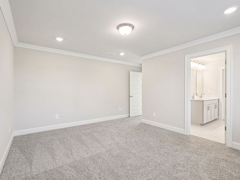 Spacious, unfurnished interior of a new home in Hemingway - Reserve Series, Cumming (Image 18).