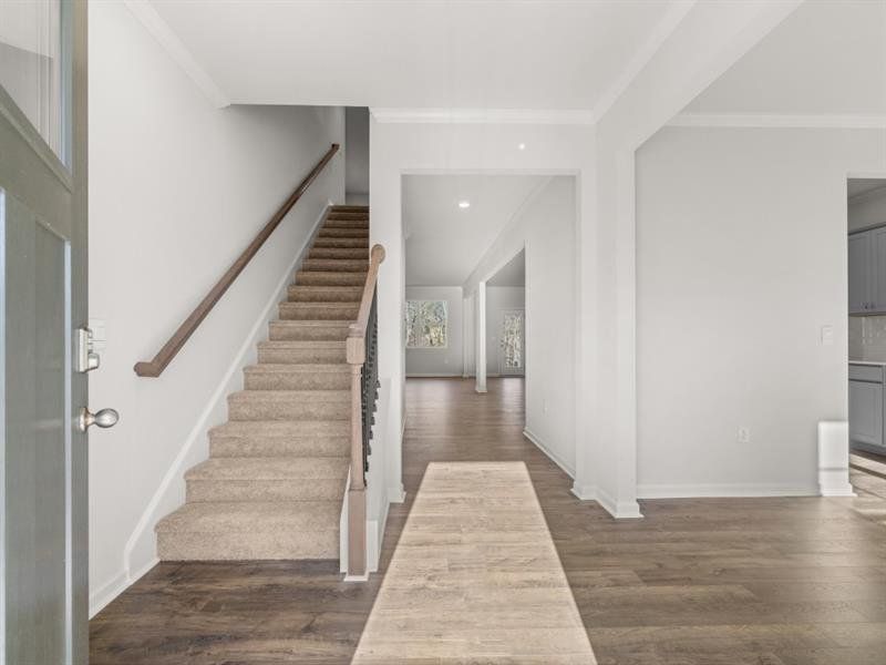Spacious, unfurnished interior of a new home in Falcon Landing, Gainesville (Image 22).