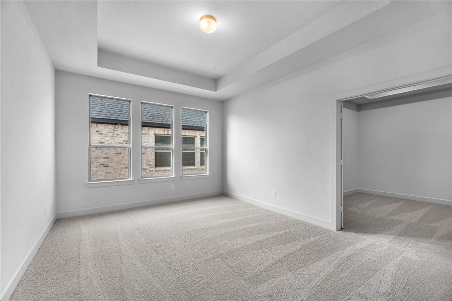 Spacious, unfurnished interior of a new home in Elyson - 60', Katy (Image 6).