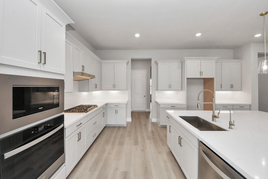 Furnished interior view inside a new home in ARTAVIA: Hilltop Collection, Conroe (Image 7). Furnished interior view inside a new home in ARTAVIA: Hilltop Collection, Conroe (Image 7).