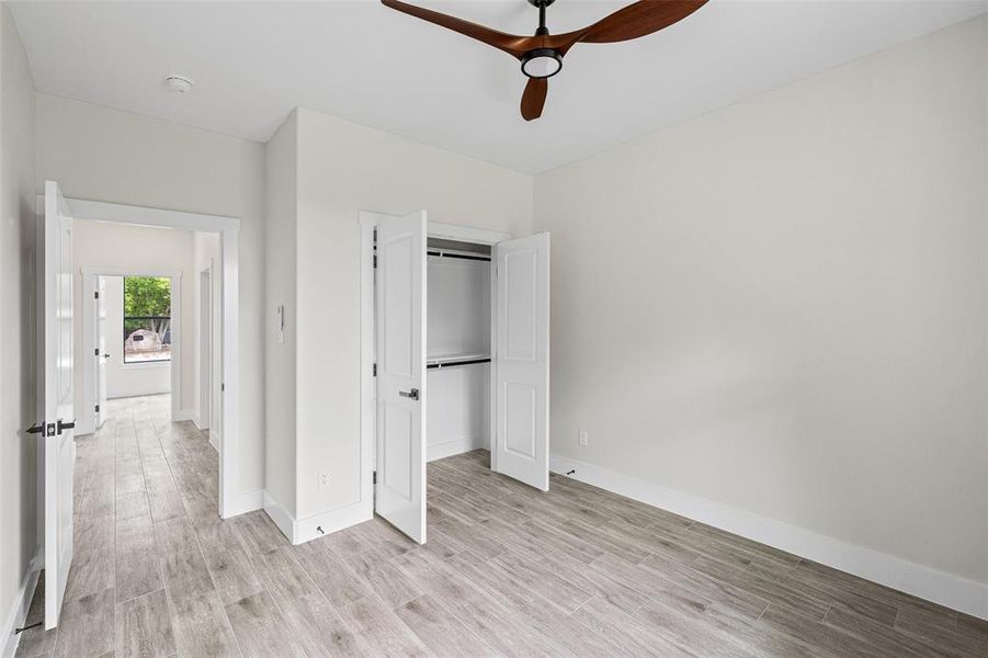 Spacious, unfurnished interior of a new home in , Granbury (Image 34).