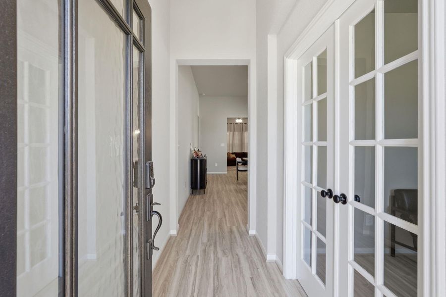 Spacious, unfurnished interior of a new home in Lexington Heights, Willis (Image 15).