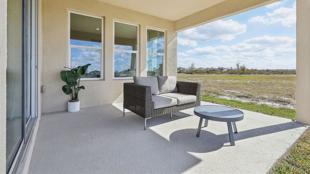 Representative exterior details of a home built from the Robinson by D.R. Horton in Harmony West, St. Cloud (Image 3).