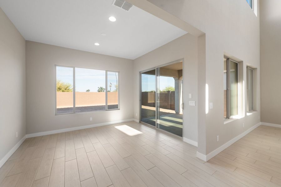 Spacious, unfurnished interior of a new home in Legado West, Queen Creek (Image 21).