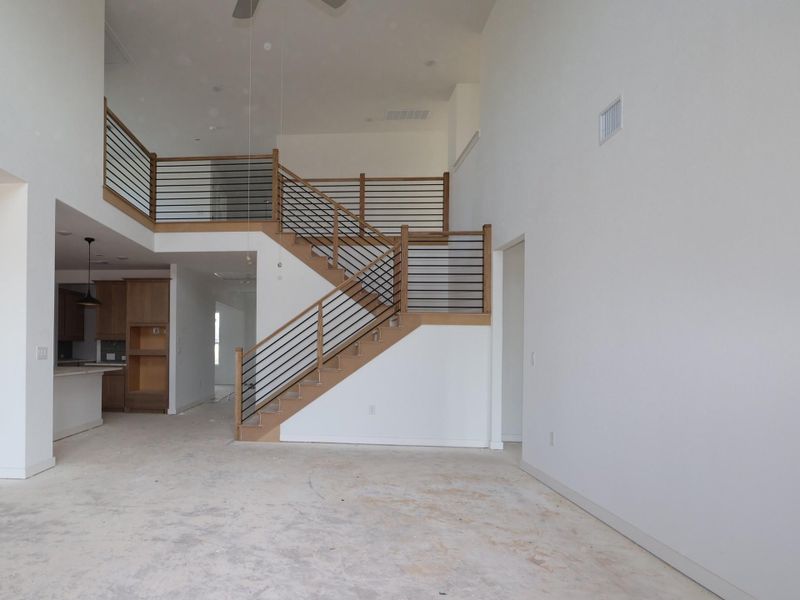 Spacious, unfurnished interior of a new home in Barksdale, Leander (Image 9).