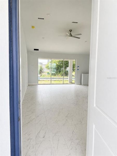 Spacious, unfurnished interior of a new home in , Englewood (Image 9).