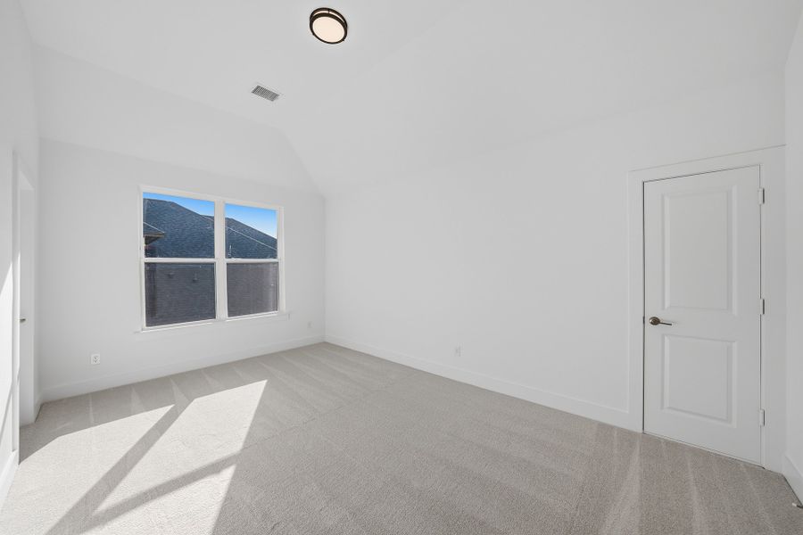 Spacious, unfurnished interior of a new home in Estates at Rockhill, Frisco (Image 37). Spacious, unfurnished interior of a new home in Estates at Rockhill, Frisco (Image 37).