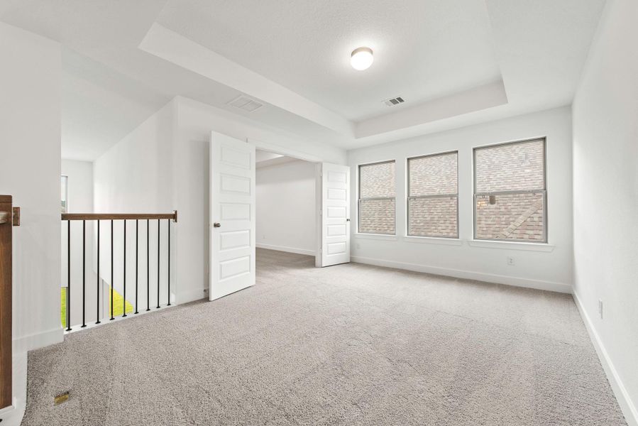 Representative image. Features, specifications, selections and colors may vary.