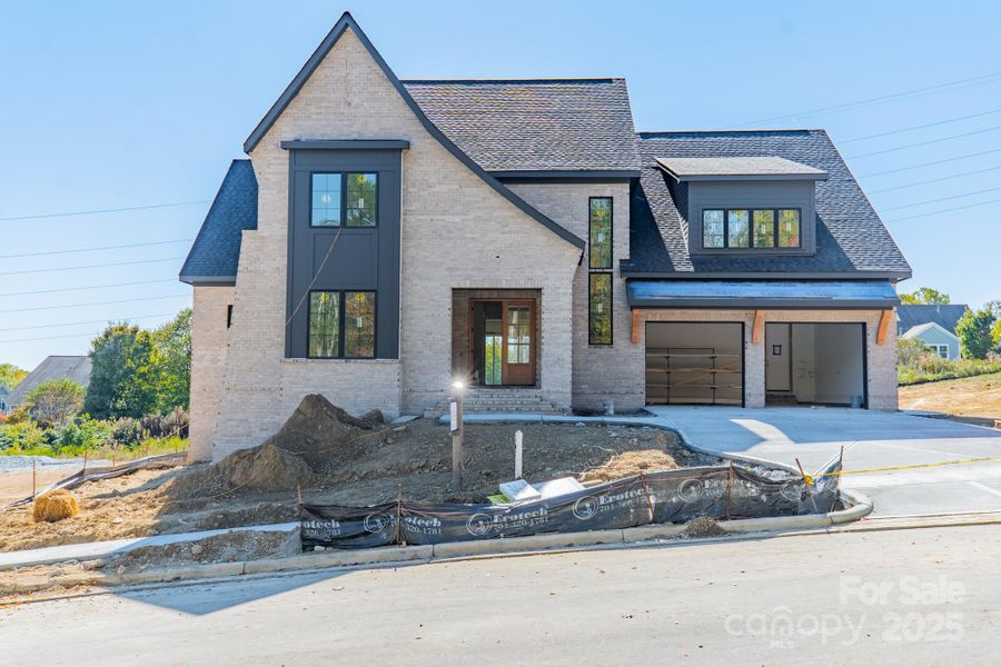 Image 47 of a home in .