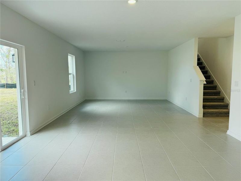 Spacious, unfurnished interior of a new home in Oak Hammock: Executive Key Collection, Deland (Image 12).