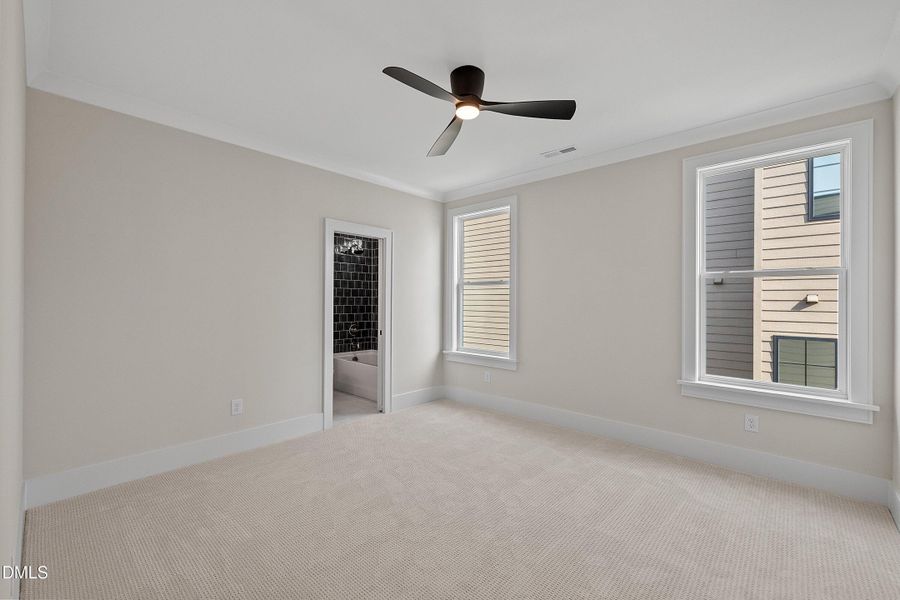 40-221 S West St_2042