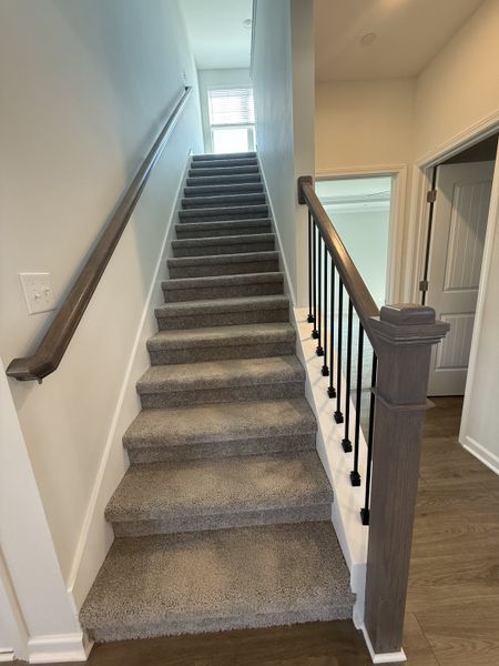 Spacious, unfurnished interior of a new home in Bradley Bend, Ashland City (Image 17).