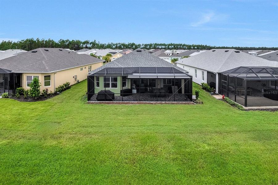 Exterior details and patio area of a home in , Daytona Beach (Image 3).