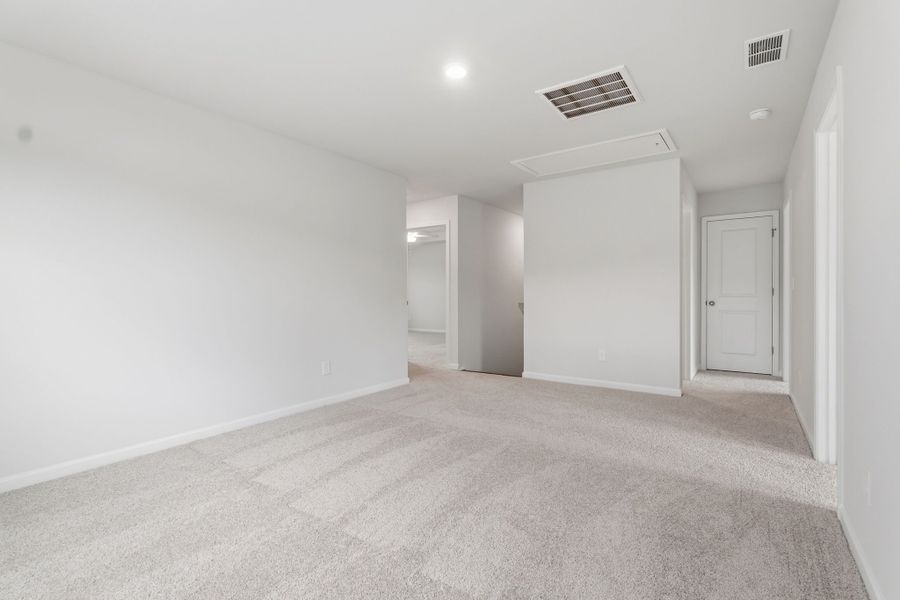 Spacious, unfurnished interior of a new home in Piper Creek, Newton (Image 27). Spacious, unfurnished interior of a new home in Piper Creek, Newton (Image 27).