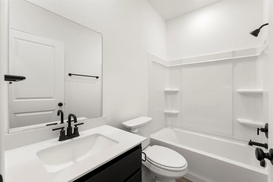 13. 1512 Abbott - 2ND Bath 13. 1512 Abbott - 2ND Bath