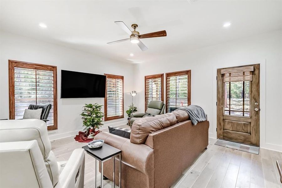 Furnished interior view inside a new home in , Brookeland (Image 19).