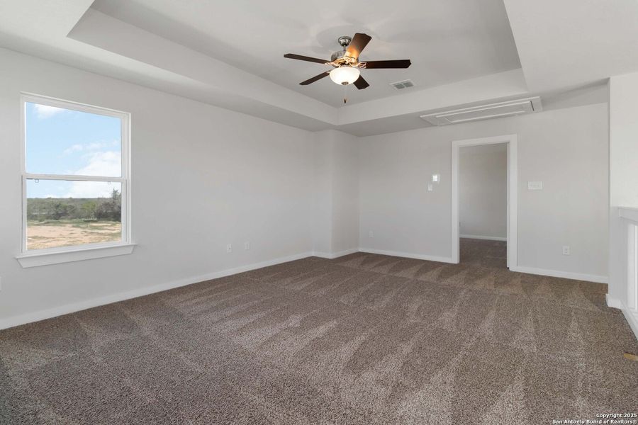 Spacious, unfurnished interior of a new home in Hickory Ridge, Elmendorf (Image 15).
