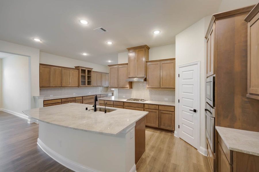 Furnished interior view inside a new home in Las Lomas, Forney (Image 10).