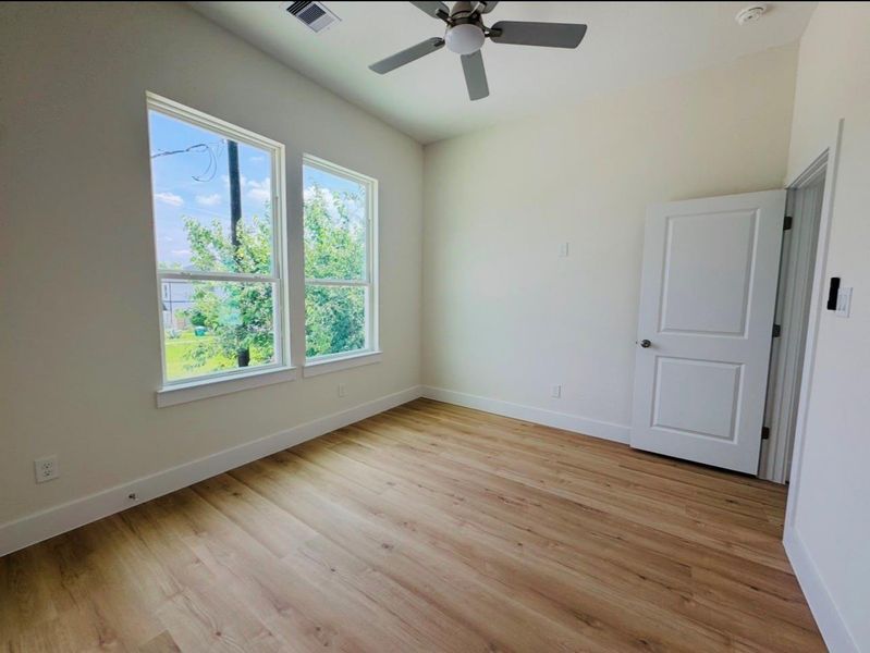 Spacious, unfurnished interior of a new home in , Houston (Image 15).