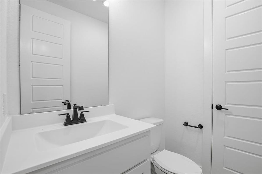 Furnished interior view inside a new home in Talon Hills, Fort Worth (Image 11). Furnished interior view inside a new home in Talon Hills, Fort Worth (Image 11).