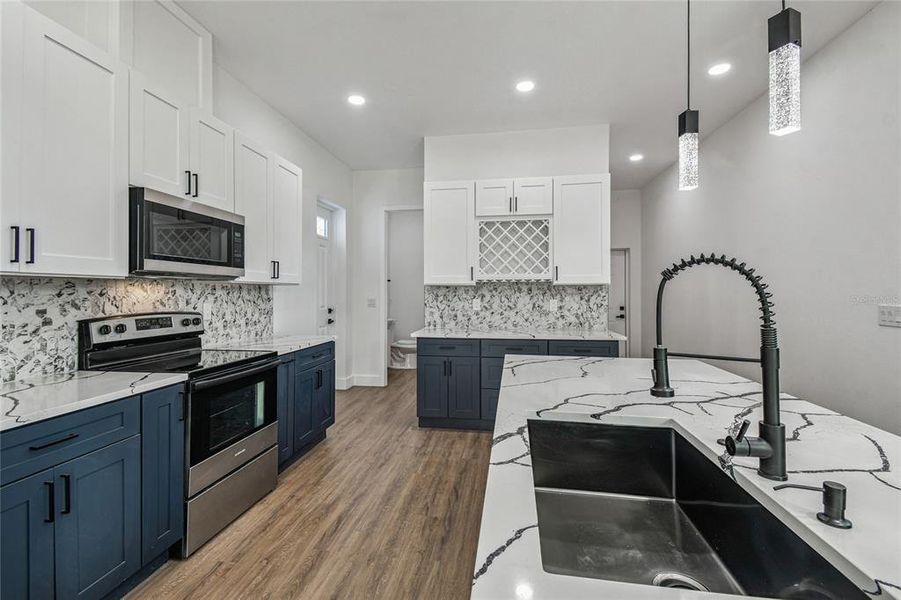 Furnished interior view inside a new home in , Spring Hill (Image 8).