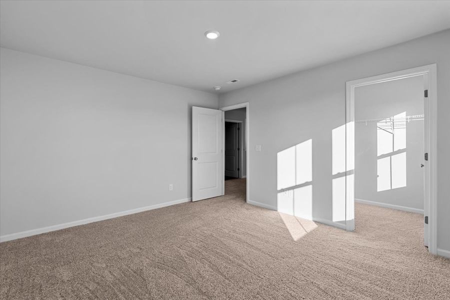 Spacious, unfurnished interior of a new home in Rogers Spring, Graham (Image 40).
