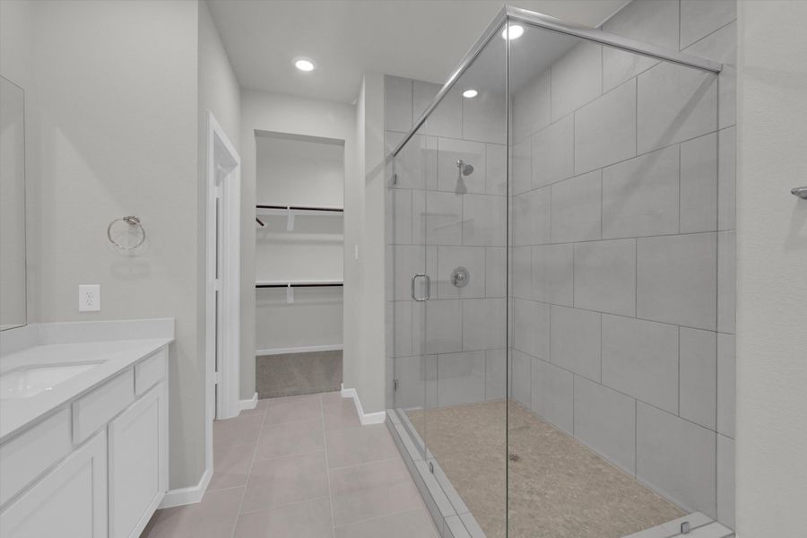 Furnished interior view inside a new home in Summer Place  35', Montgomery (Image 16).