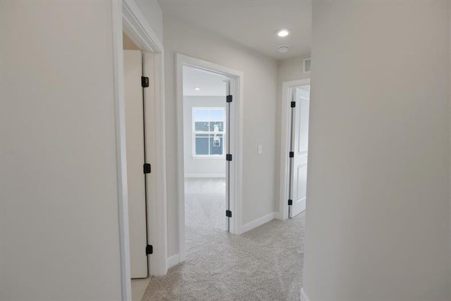 Spacious, unfurnished interior of a new home in Berkeley, Spartanburg (Image 21).