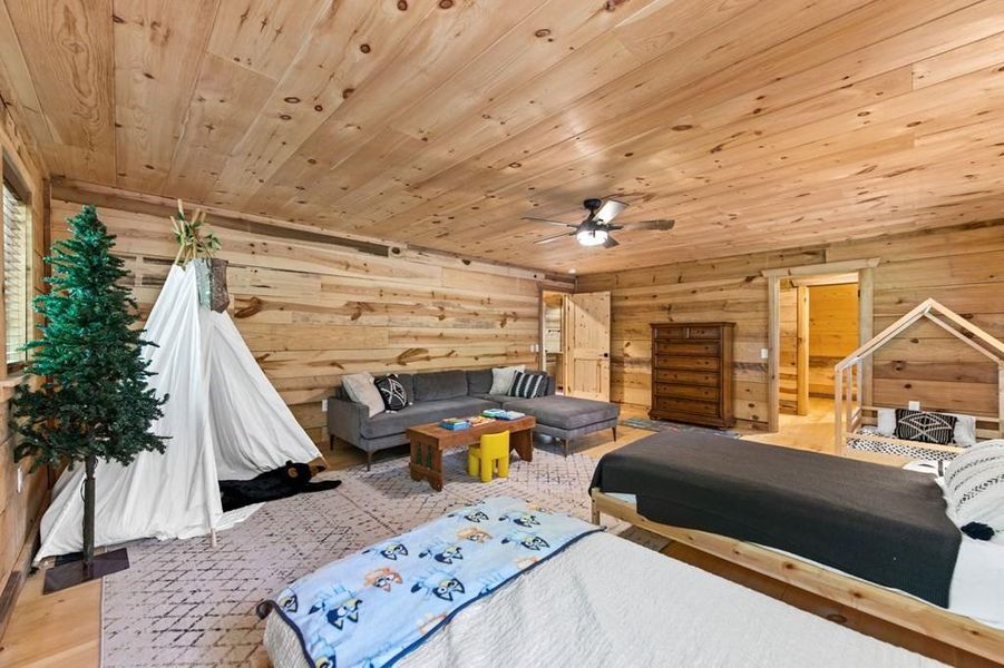 Furnished interior view inside a new home in , Ellijay (Image 15).