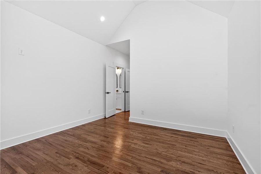 Spacious, unfurnished interior of a new home in , Atlanta (Image 26).