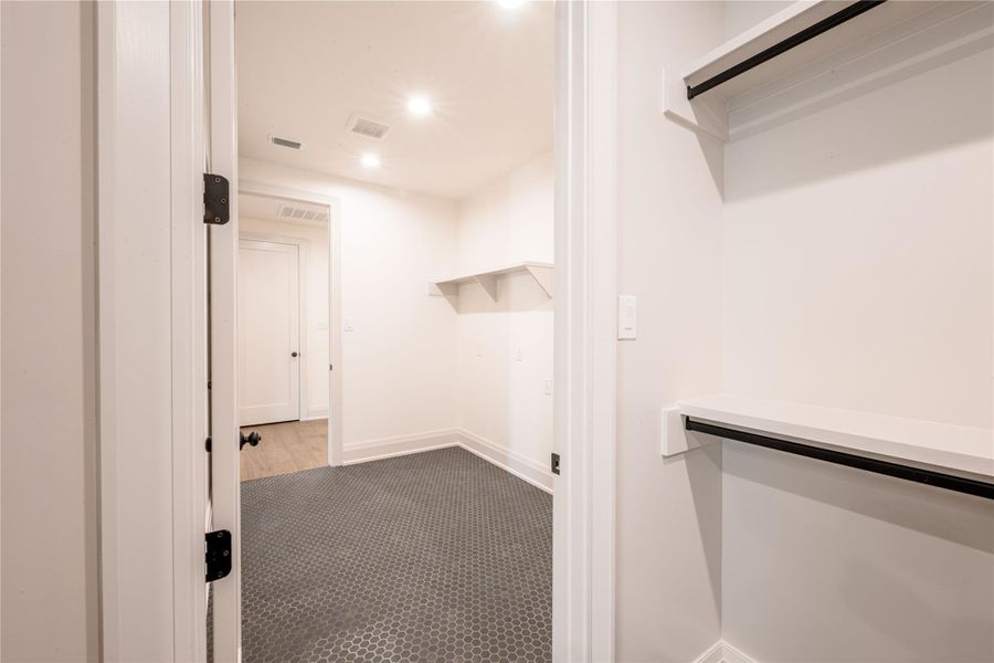 Spacious, unfurnished interior of a new home in , Lago Vista (Image 21).