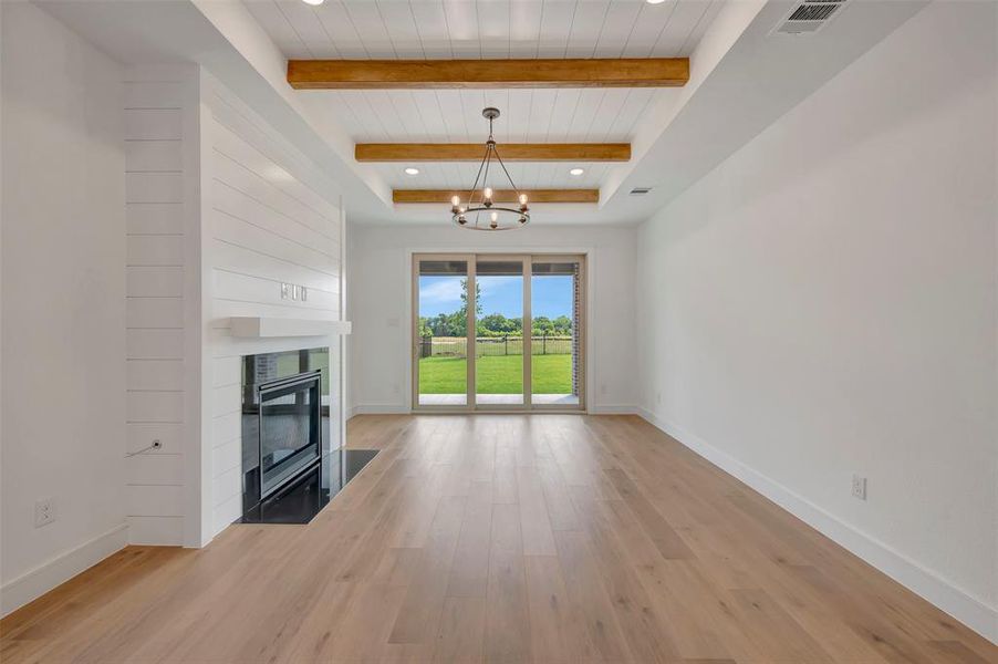 Spacious, unfurnished interior of a new home in Heath Golf & Yacht Villas, Heath (Image 20).