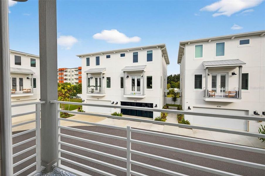 Exterior details and patio area of a home in , Tampa (Image 22).
